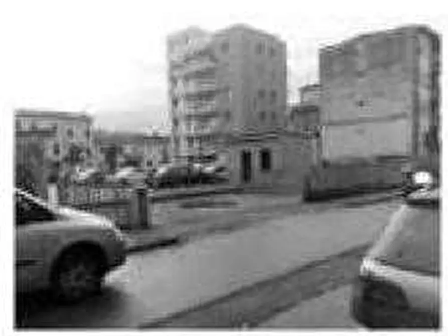 Immagine 2 di Garage in vendita  in Via Udine  snc a Verona