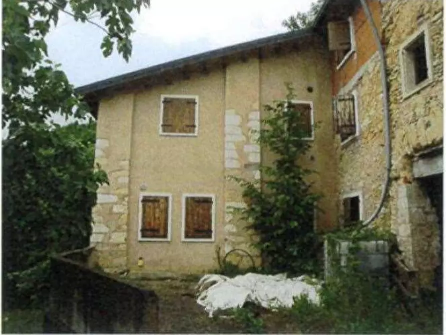 Immagine 6 di Porzione di casa in vendita  in Località Burgagnani a Badia Calavena