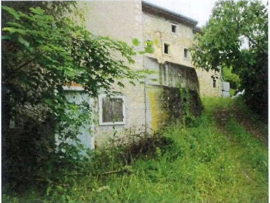 Immagine 9 di Porzione di casa in vendita  in Località Burgagnani a Badia Calavena