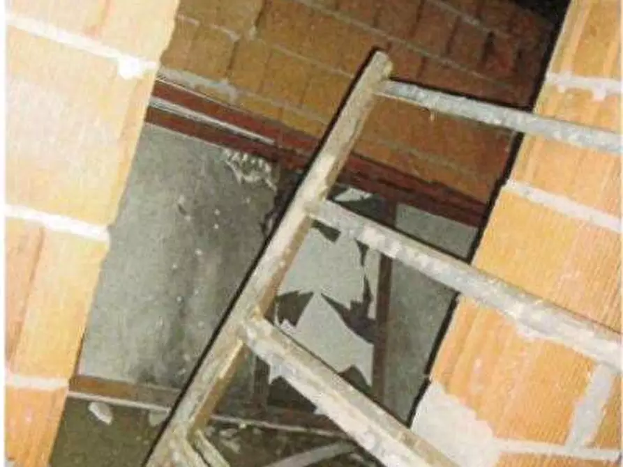 Immagine 25 di Porzione di casa in vendita  in Località Burgagnani a Badia Calavena