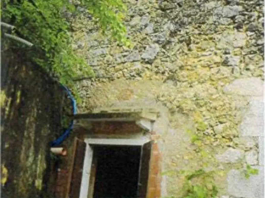 Immagine 40 di Porzione di casa in vendita  in Località Burgagnani a Badia Calavena