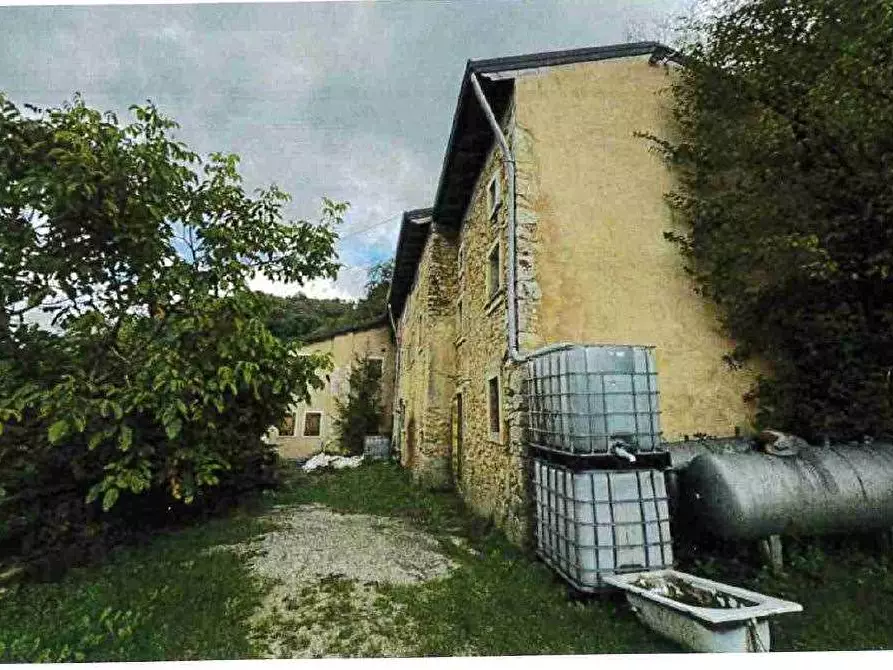 Immagine 3 di Porzione di casa in vendita  in Località Burgagnani snc a Badia Calavena