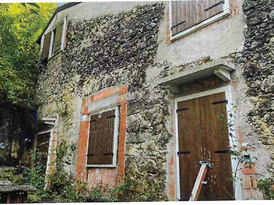 Immagine 4 di Porzione di casa in vendita  in Località Burgagnani snc a Badia Calavena