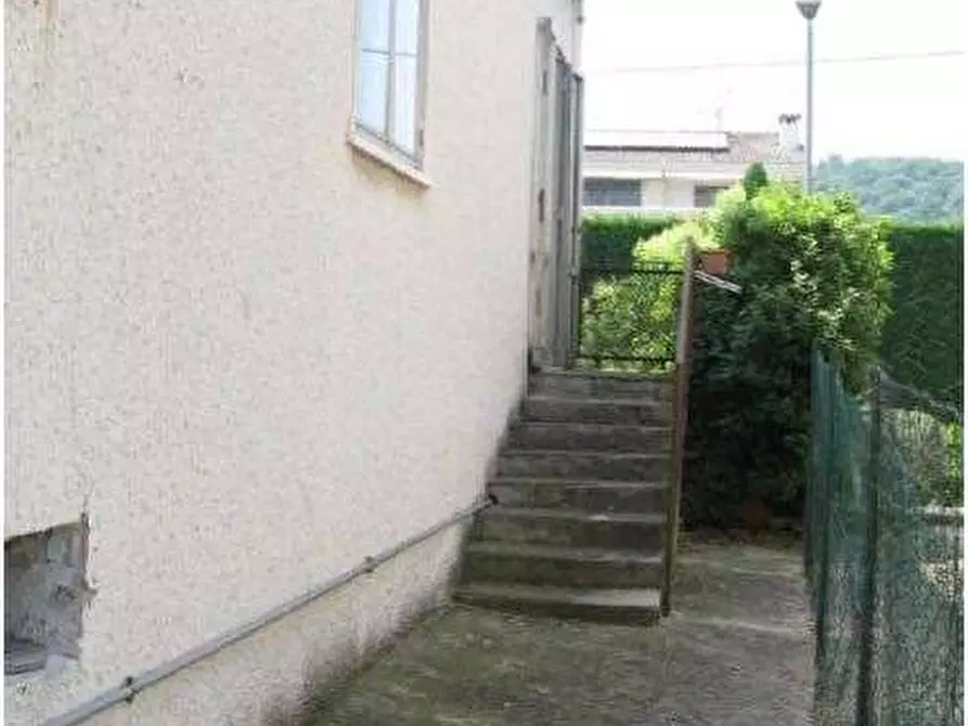 Immagine 5 di Porzione di casa in vendita  in Via G. Marconi 47 a Cavaion Veronese