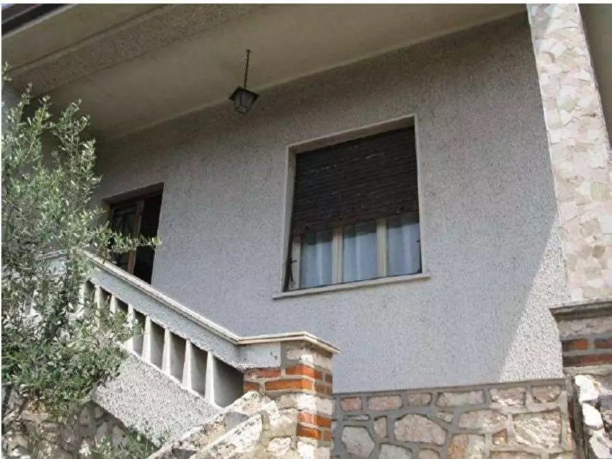 Immagine 11 di Porzione di casa in vendita  in Via G. Marconi 47 a Cavaion Veronese