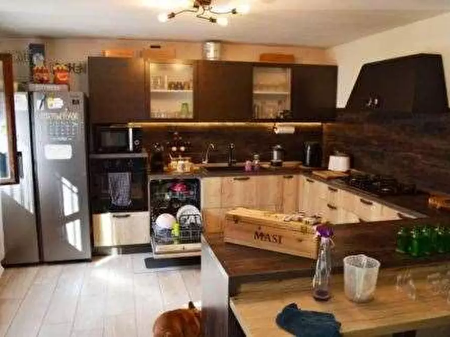 Immagine 11 di Appartamento in vendita  in Via Monsignor G. Fontana 21 a Isola Della Scala