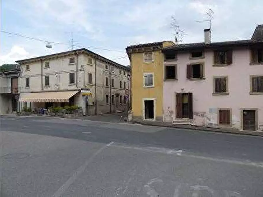 Immagine 3 di Porzione di casa in vendita  in Via San Giovanni Di Dio 1 a Mezzane Di Sotto