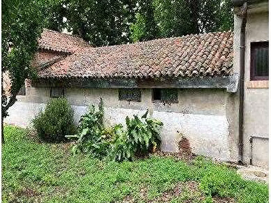 Immagine 34 di Porzione di casa in vendita  in Via Capitello 622 a Castagnaro