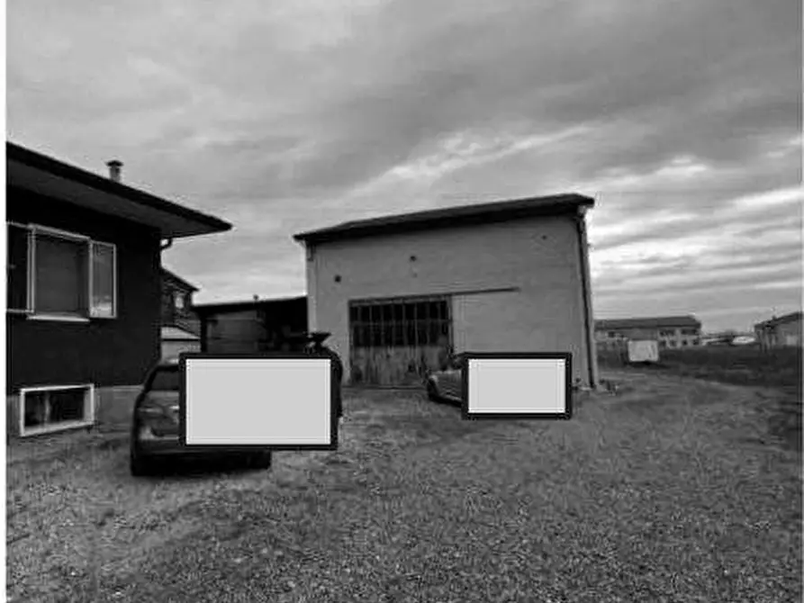 Immagine 12 di Porzione di casa in vendita  in Via Alpone 16 a Buttapietra