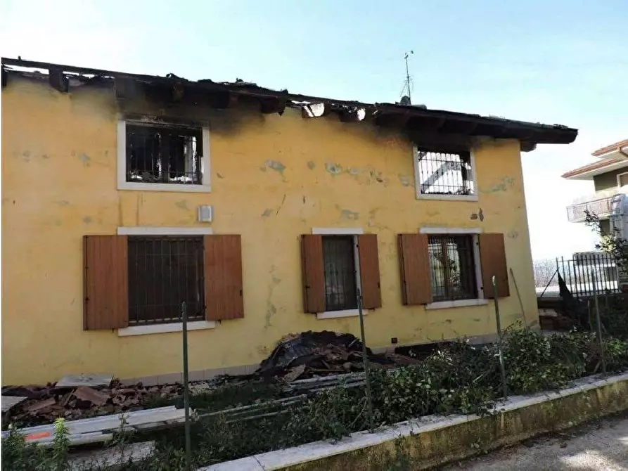 Immagine 3 di Villa in vendita  in Via Palazzin 5 a Negrar di Valpolicella