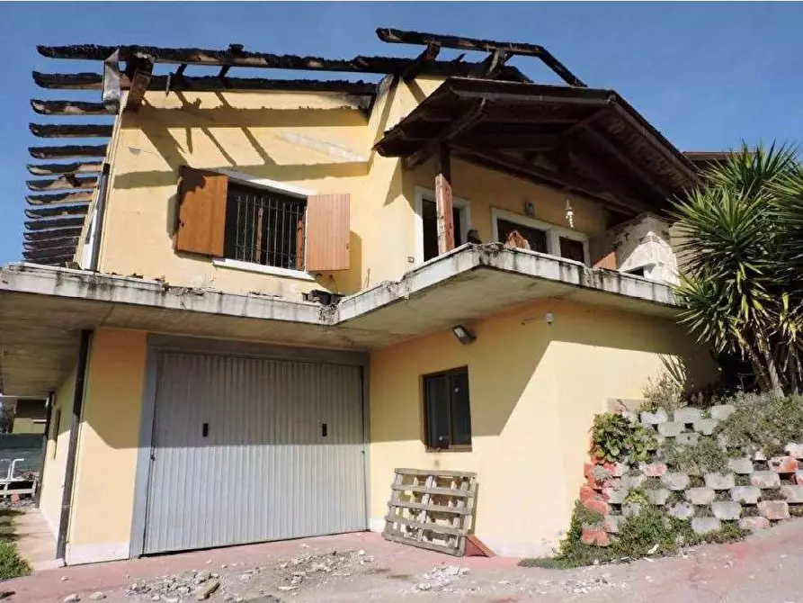 Immagine 5 di Villa in vendita  in Via Palazzin 5 a Negrar di Valpolicella