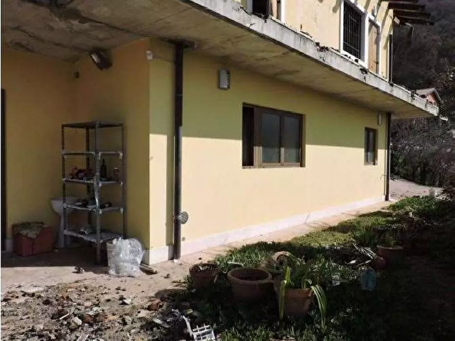 Immagine 8 di Villa in vendita  in Via Palazzin 5 a Negrar di Valpolicella