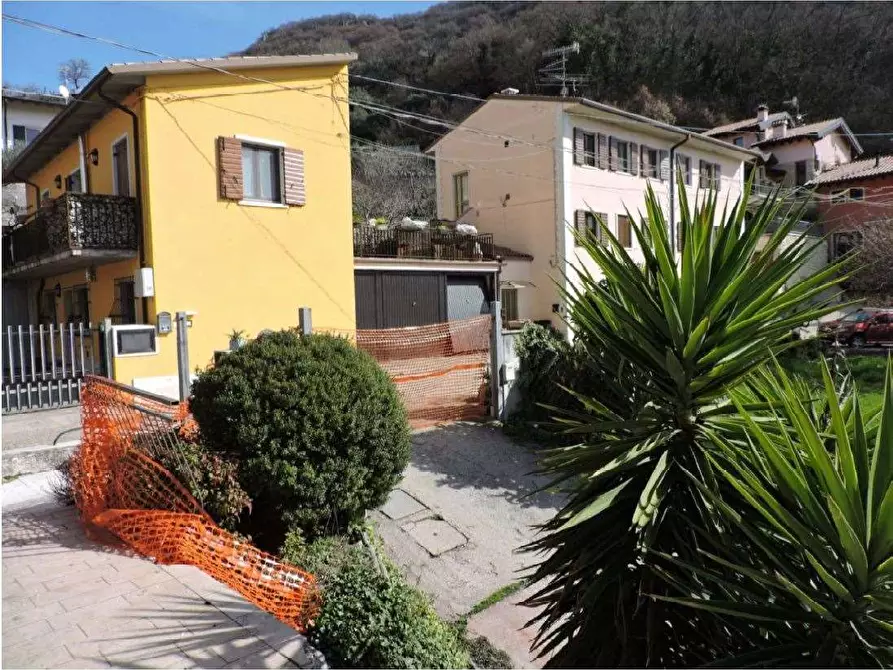 Immagine 28 di Villa in vendita  in Via Palazzin 5 a Negrar di Valpolicella