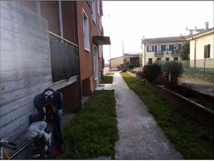 Immagine 7 di Appartamento in vendita  in Via Gramsci 68/A a Villafranca Di Verona