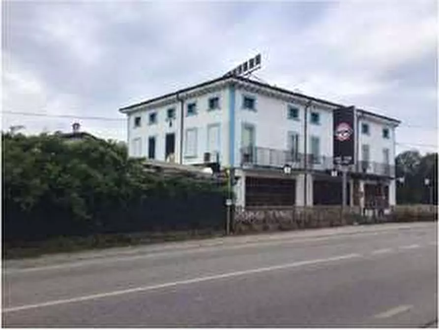 Immagine 2 di Porzione di casa in vendita  in Via Madonnina di Prabiano 11 a Villafranca Di Verona