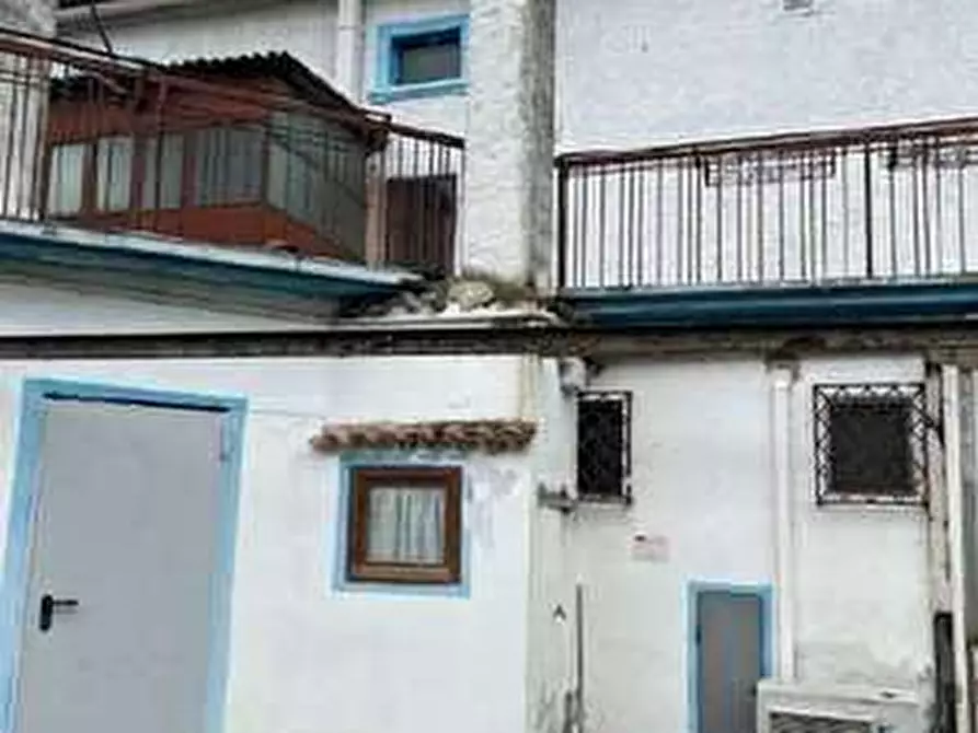Immagine 7 di Porzione di casa in vendita  in Via Madonnina di Prabiano 11 a Villafranca Di Verona