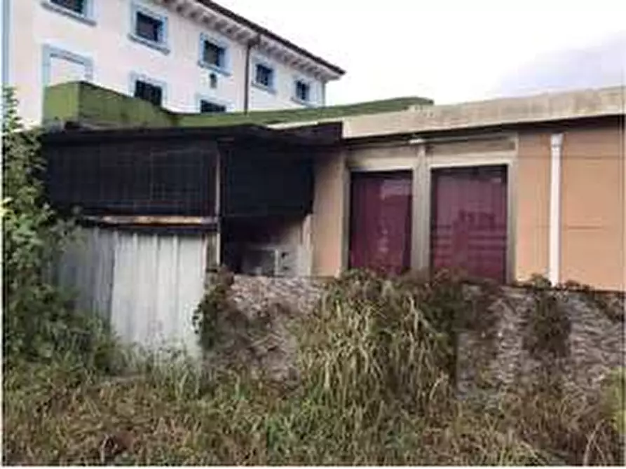 Immagine 9 di Porzione di casa in vendita  in Via Madonnina di Prabiano 11 a Villafranca Di Verona