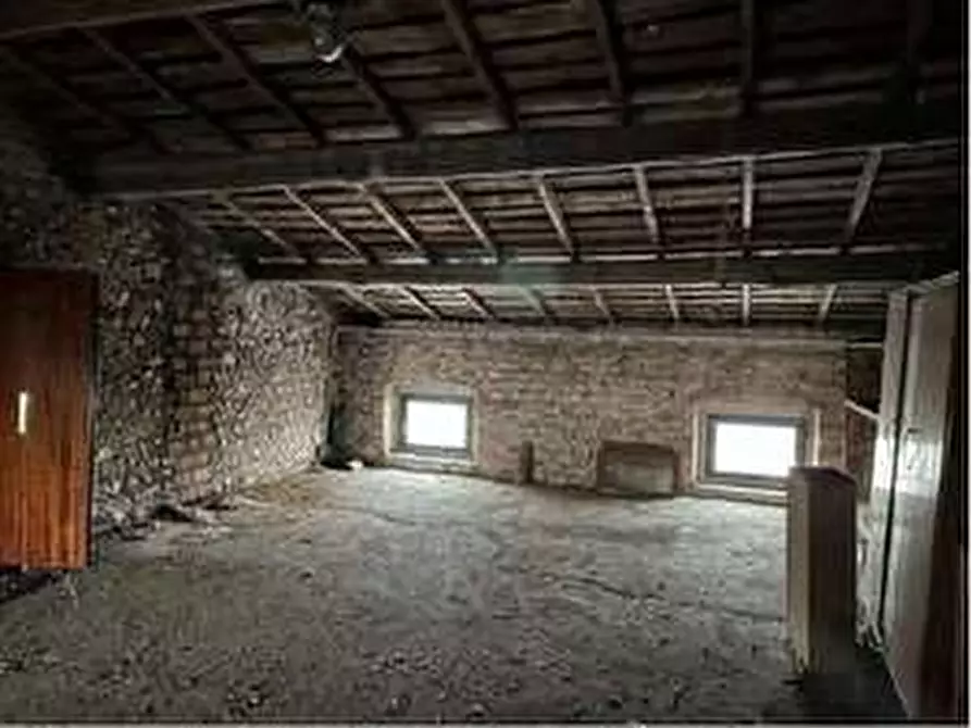 Immagine 47 di Porzione di casa in vendita  in Via Madonnina di Prabiano 11 a Villafranca Di Verona