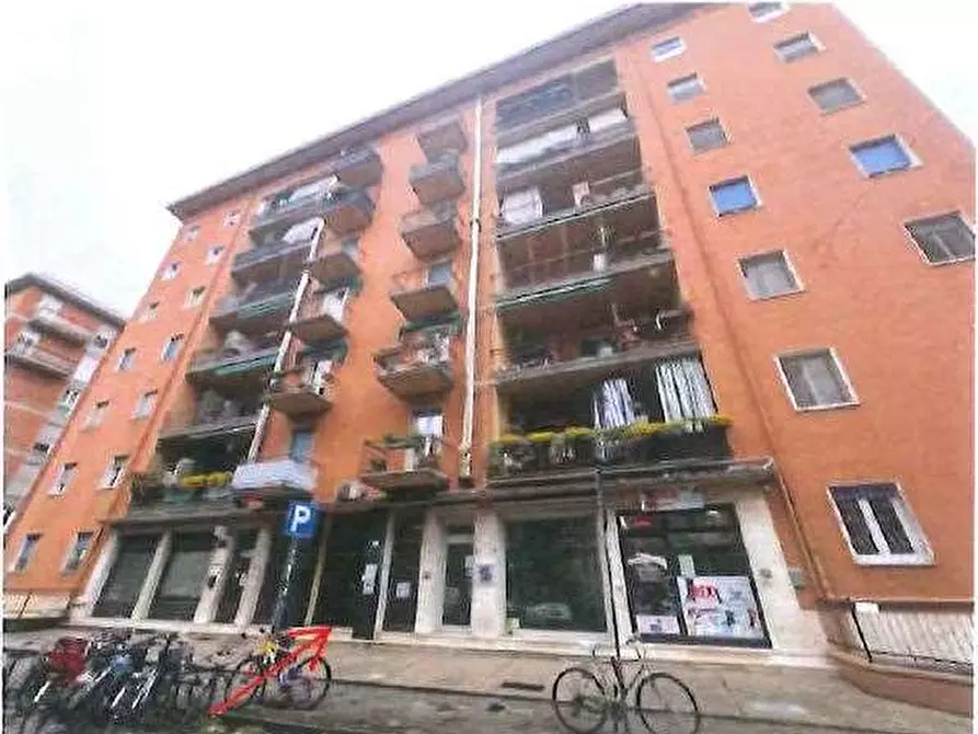Immagine 2 di Appartamento in vendita  in Via Adriano Cristofoli 13 a Verona