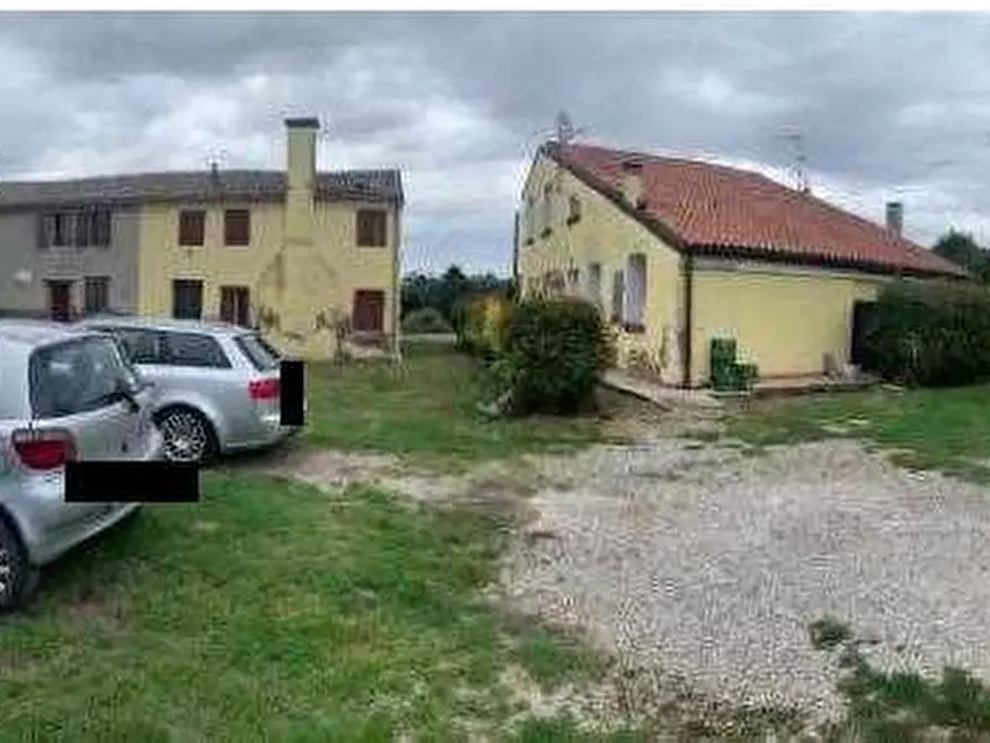 Immagine 8 di Porzione di casa in vendita  in Via Giacomo Leopardi 409/2 a Castagnaro