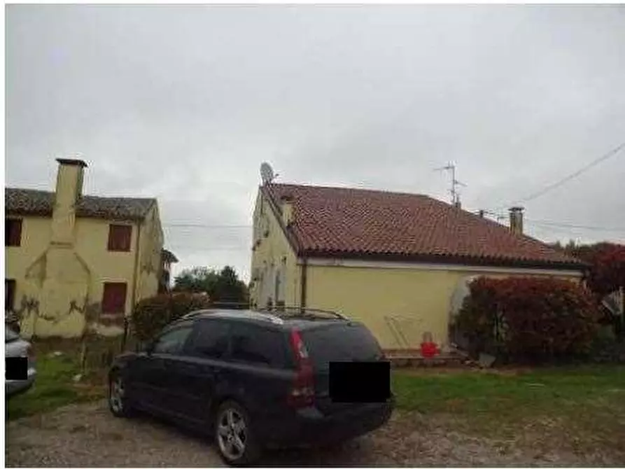 Immagine 9 di Porzione di casa in vendita  in Via Giacomo Leopardi 409/2 a Castagnaro