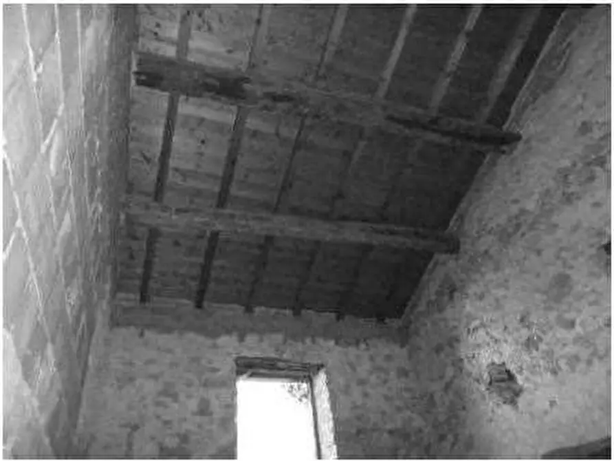 Immagine 9 di Porzione di casa in vendita  in Contrada Vanti 1 a Badia Calavena