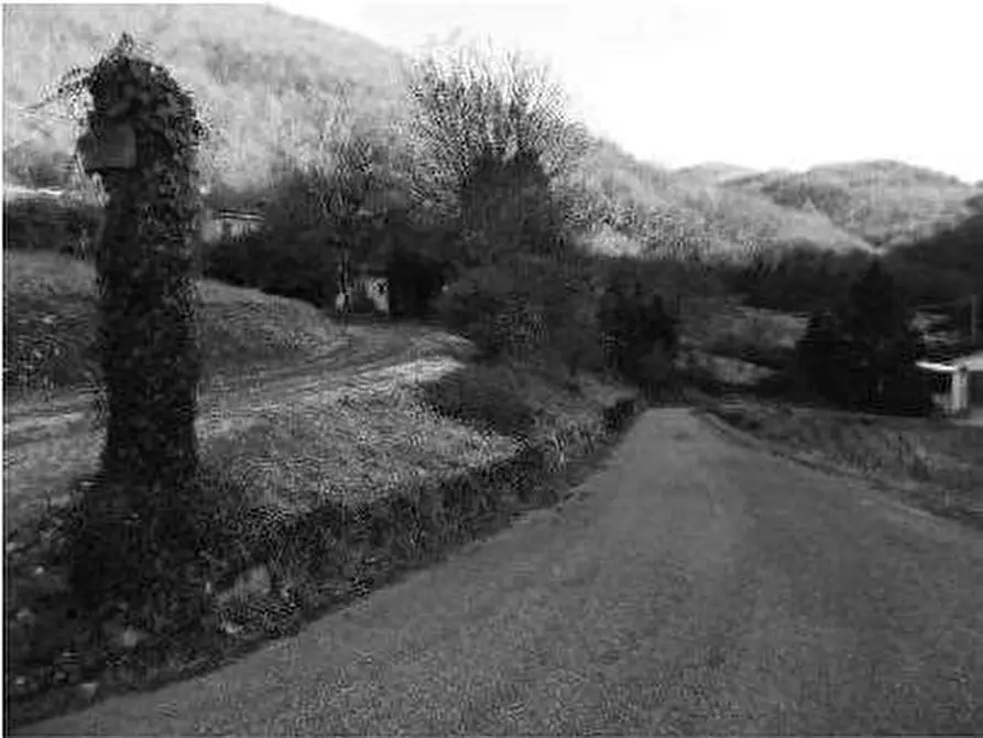 Immagine 18 di Porzione di casa in vendita  in Contrada Vanti 1 a Badia Calavena