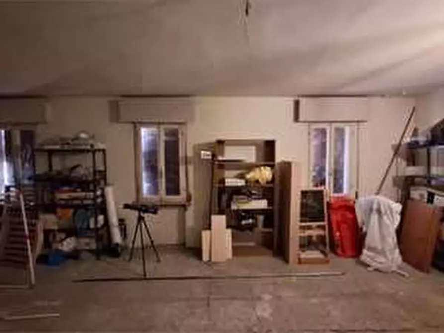 Immagine 28 di Porzione di casa in vendita  in Via Duca degli Abruzzi 59 a Villafranca Di Verona