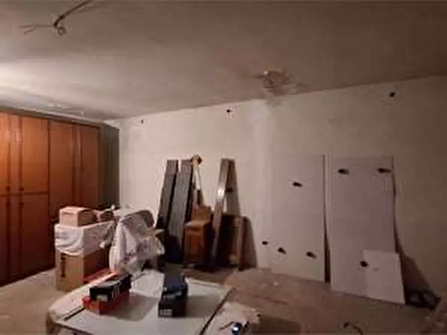 Immagine 31 di Porzione di casa in vendita  in Via Duca degli Abruzzi 59 a Villafranca Di Verona