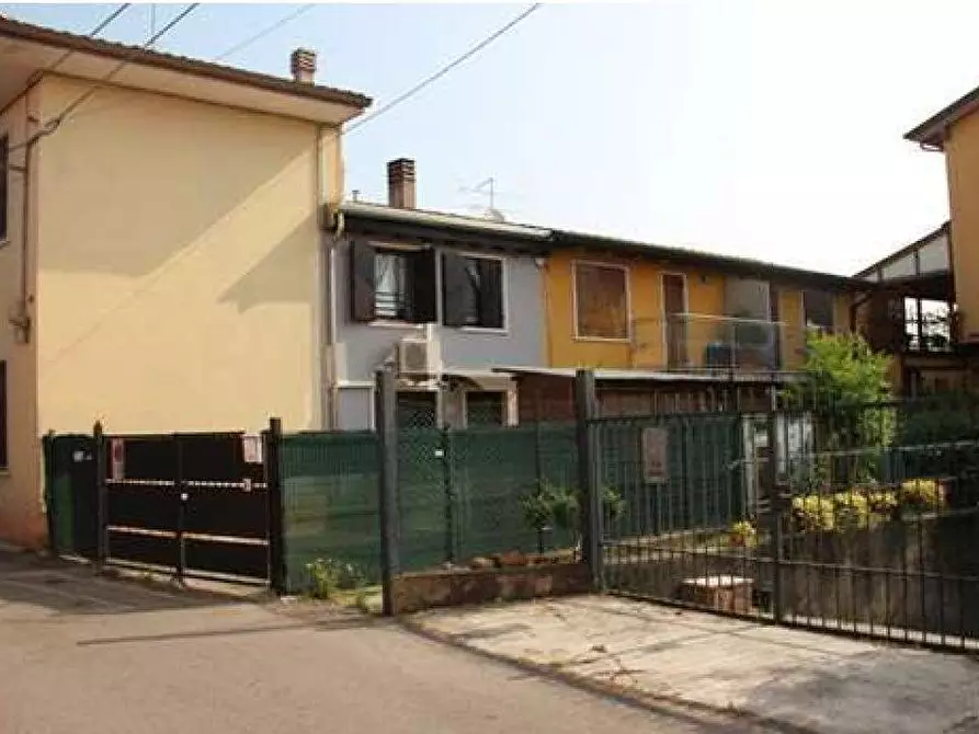 Immagine 1 di Appartamento in vendita  in Via Barrucchella 18 a Verona