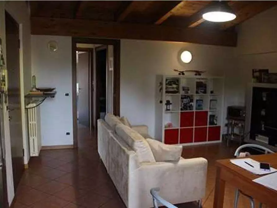 Immagine 6 di Appartamento in vendita  in Via Barrucchella 18 a Verona