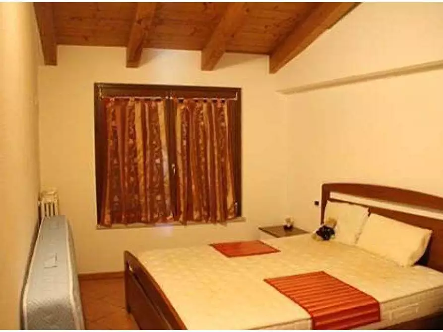 Immagine 8 di Appartamento in vendita  in Via Barrucchella 18 a Verona