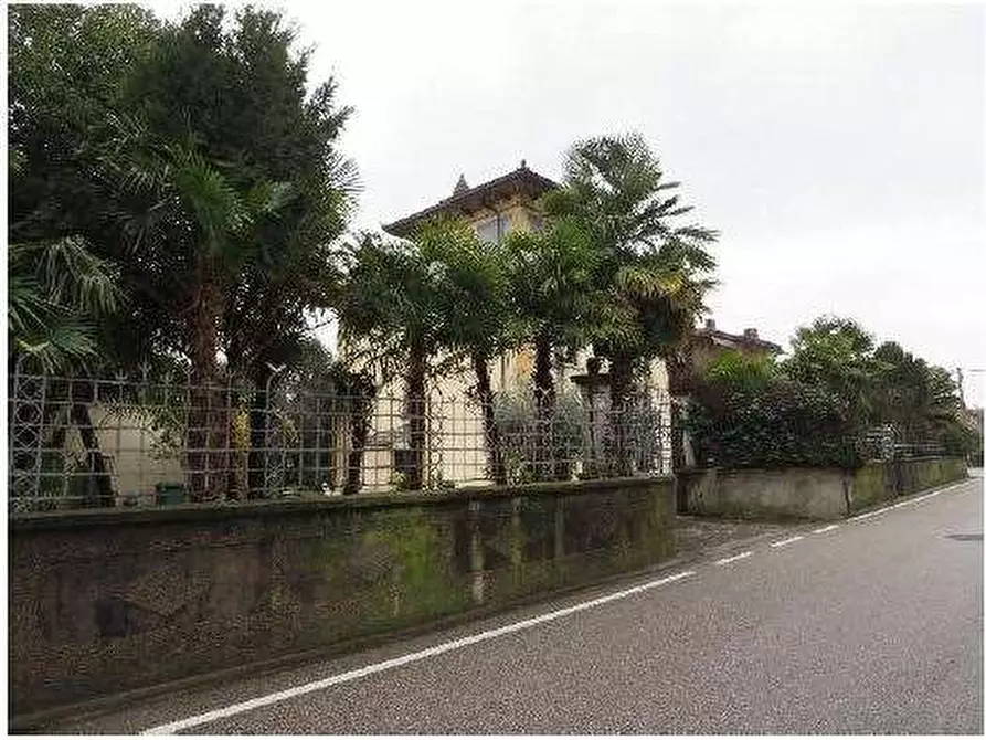 Immagine 2 di Villa in vendita  in Via Pozzo dell'Amore 41 a Affi