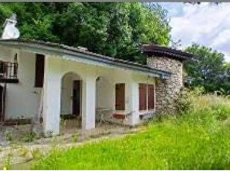 Immagine 7 di Villa in vendita  in Via Generale Graziani 1 a Ferrara Di Monte Baldo