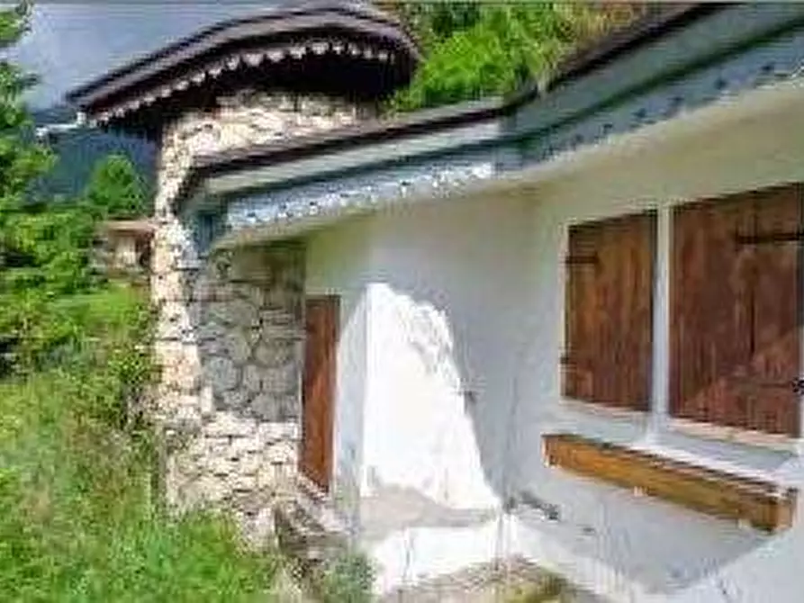 Immagine 8 di Villa in vendita  in Via Generale Graziani 1 a Ferrara Di Monte Baldo