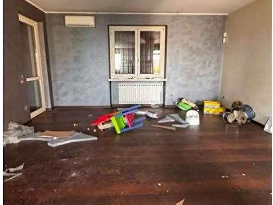 Immagine 10 di Porzione di casa in vendita  in Via Monte Baldo  10 a Lavagno