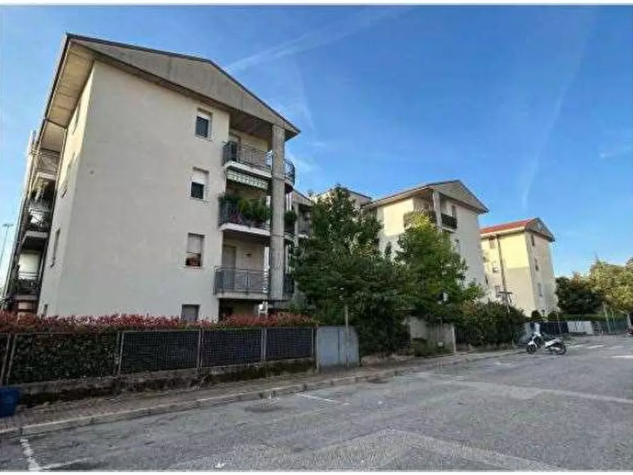 Immagine 2 di Appartamento in vendita  in Via Baruchello 15 a Buttapietra