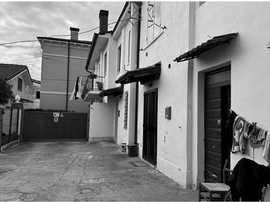 Immagine 4 di Porzione di casa in vendita  in Via XX Settembre  97 a Ronco All'adige