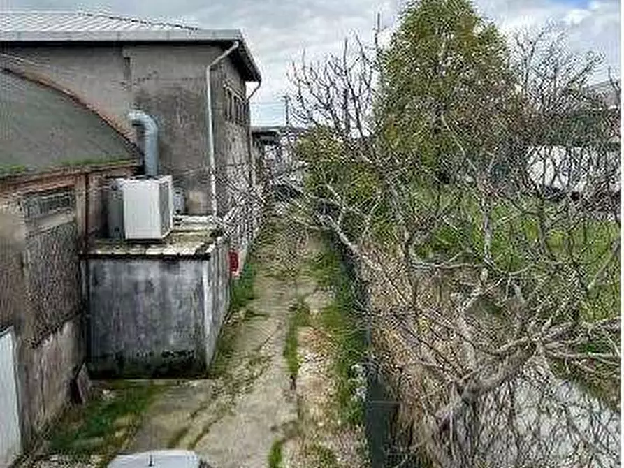 Immagine 9 di Porzione di casa in vendita  in Via Piave  334 a Angiari