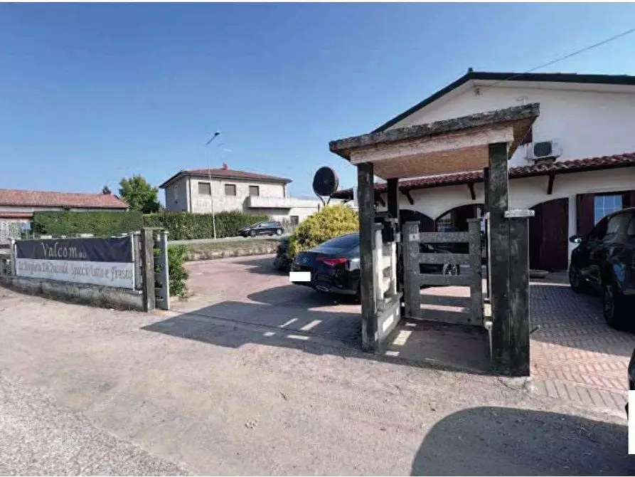 Immagine 5 di Laboratorio in vendita  in Via Riccadonna  1 a Zevio