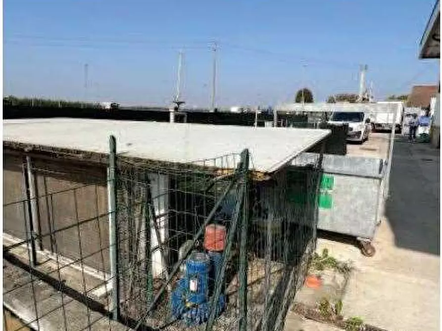 Immagine 9 di Laboratorio in vendita  in Via Riccadonna  1 a Zevio