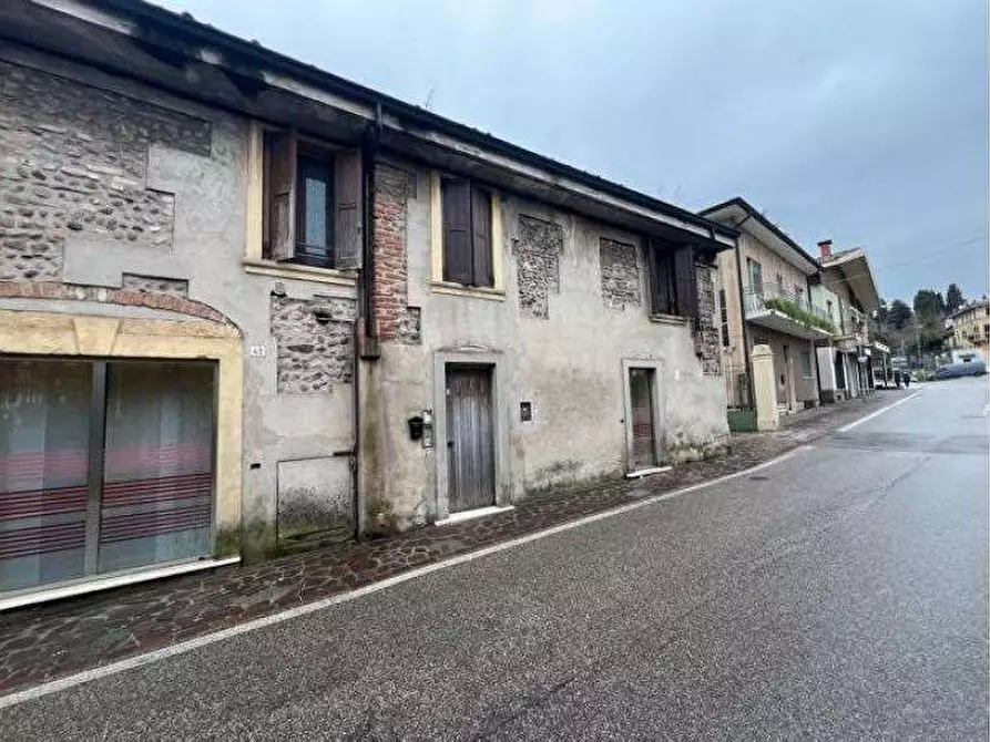 Immagine 2 di Appartamento in vendita  in Via San Rocco 43 a Valeggio Sul Mincio