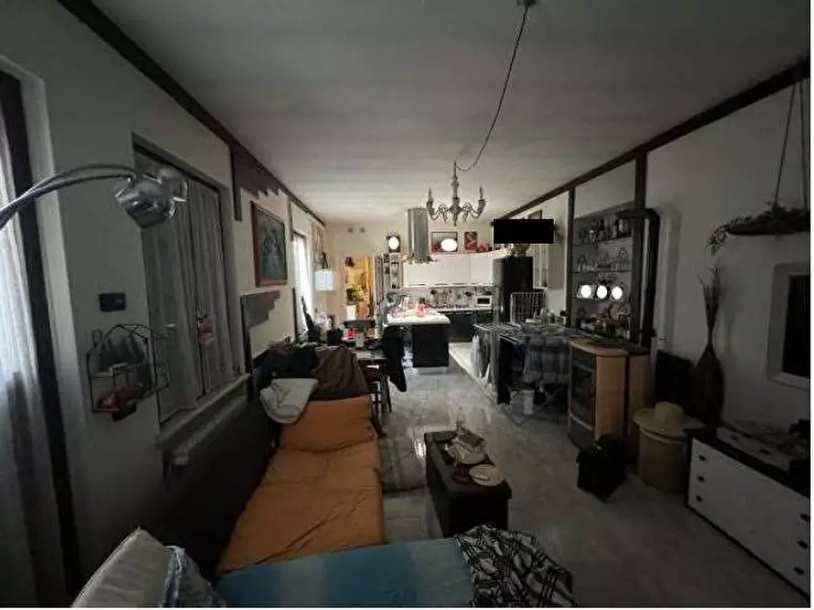 Immagine 3 di Appartamento in vendita  in Via San Rocco 43 a Valeggio Sul Mincio