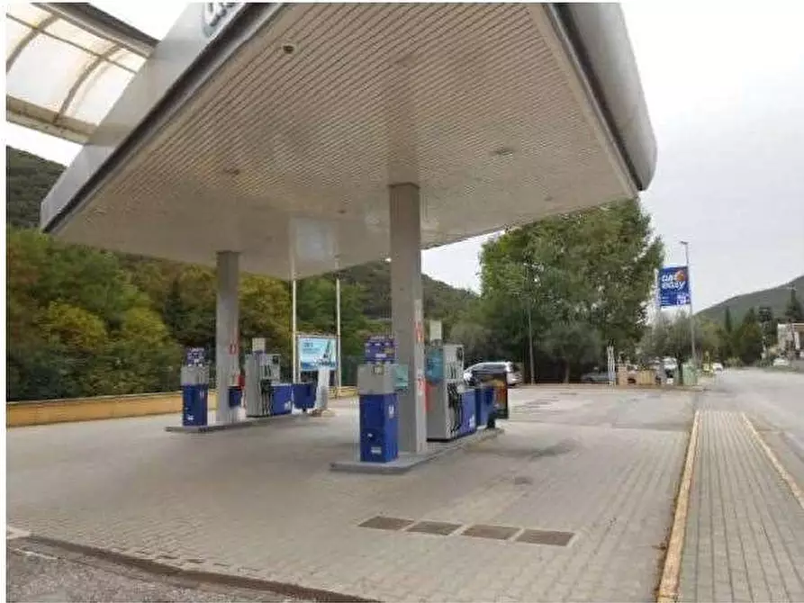 Immagine 7 di Negozio in vendita  in Via Tubaldini 8 a Grezzana