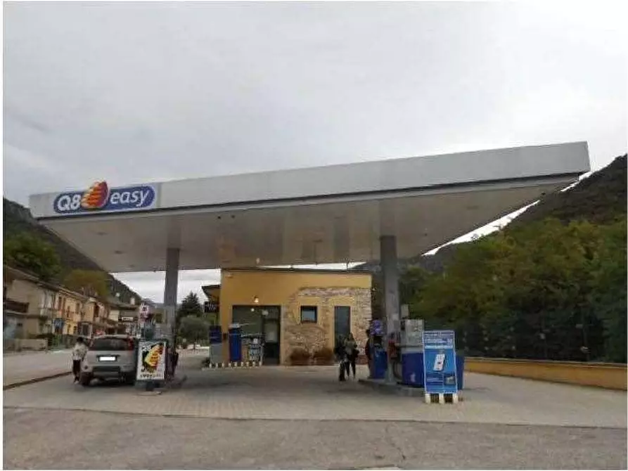 Immagine 8 di Negozio in vendita  in Via Tubaldini 8 a Grezzana