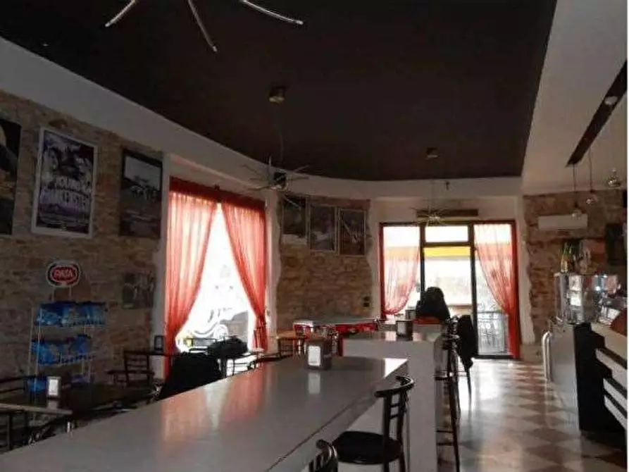 Immagine 33 di Negozio in vendita  in Via Tubaldini 8 a Grezzana
