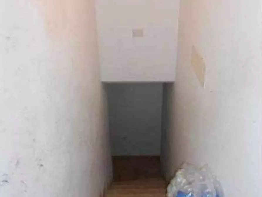 Immagine 39 di Negozio in vendita  in Via Tubaldini 8 a Grezzana