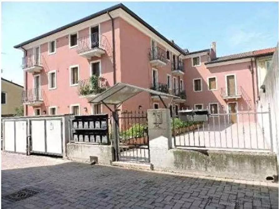 Immagine 1 di Appartamento in vendita  in Piazza A. De Gasperi  30/B a San Giovanni Lupatoto