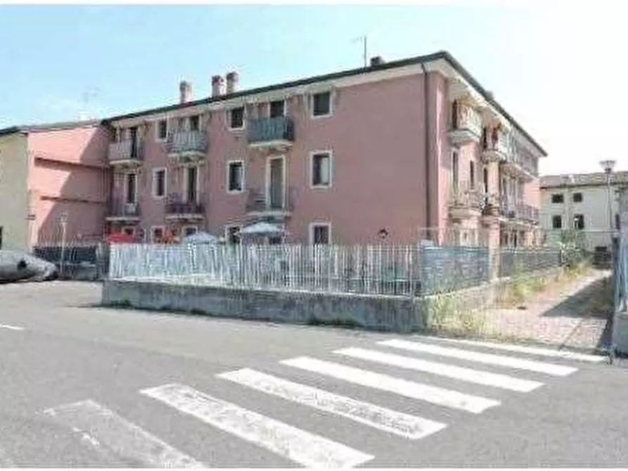 Immagine 6 di Appartamento in vendita  in Piazza A. De Gasperi 30/B a San Giovanni Lupatoto