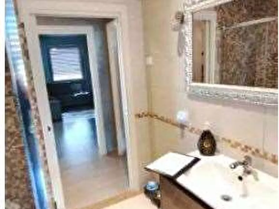 Immagine 18 di Appartamento in vendita  in Via Antonio Labriola 19 a Villafranca Di Verona